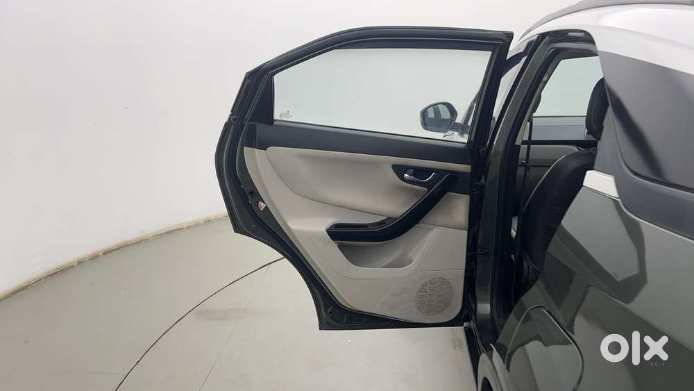 Tata Nexon 1.2 Revotron Xz Plus Dual Tone, 2021, Petrol