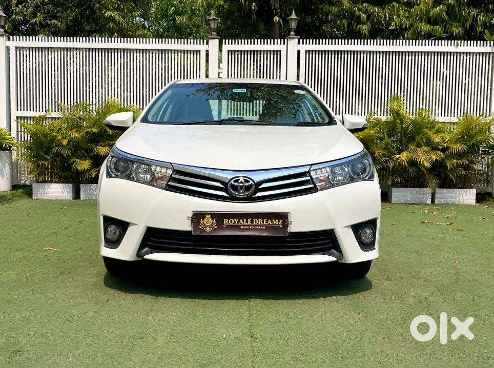 Toyota Corolla Altis 2013-2017 Vl At, 2015, Petrol