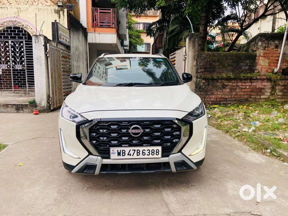 Nissan Magnite N-connecta Mt, 2025, Petrol