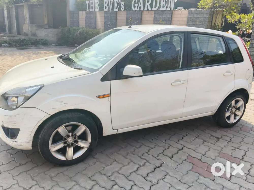 Ford Figo Diesel Zxi 2012