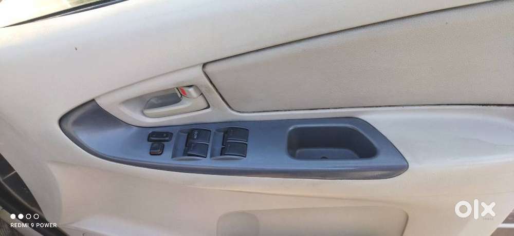 Toyota Innova 2.5 G (diesel) 8 Seater, 2010, Diesel