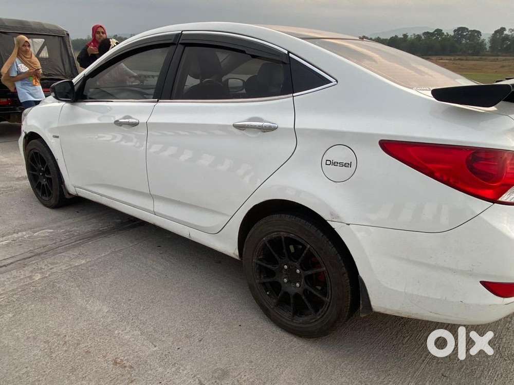 Hyundai Fluidic Verna 2013