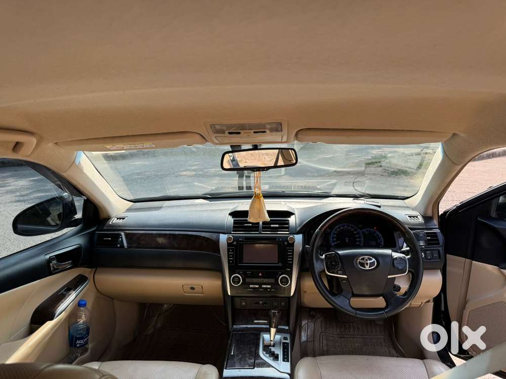 Toyota Camry Hybrid, 2014