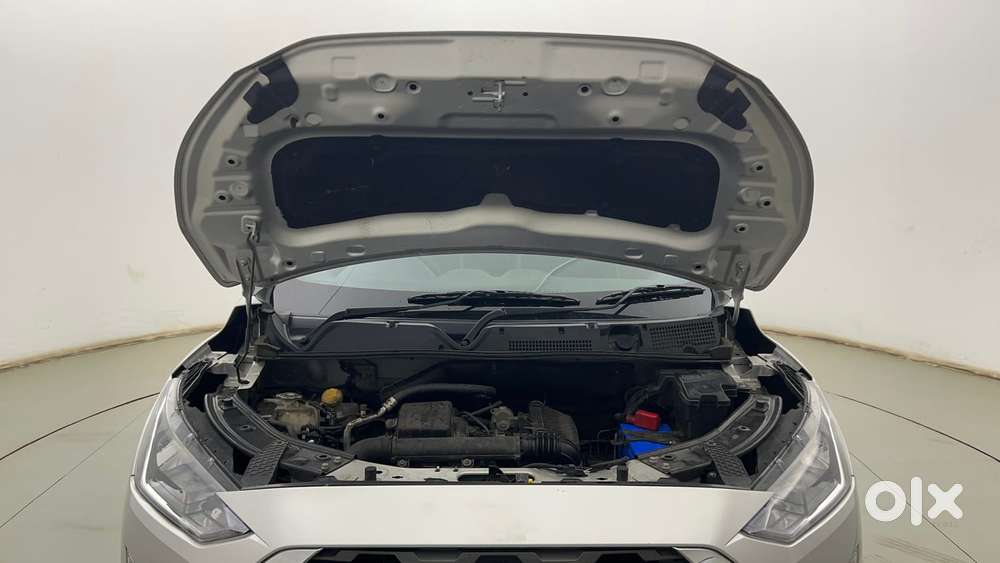 Nissan Magnite 1.0 Xv, 2021, Petrol