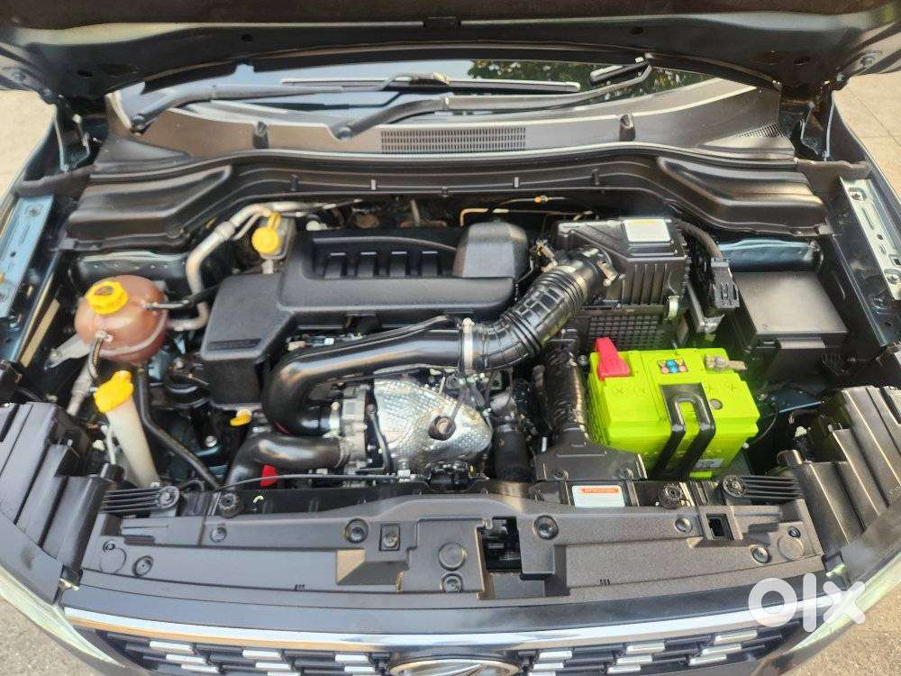 Mahindra Xuv300 W8 (o) 1.5 Diesel Amt, 2021, Diesel