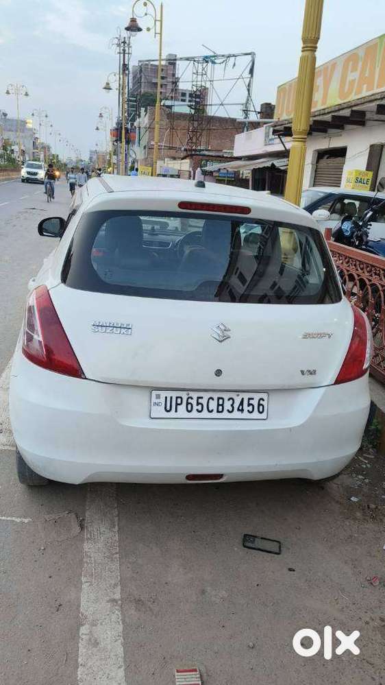 Maruti Suzuki Swift Vxi 1.2 Abs Bs-iv, 2015, Petrol