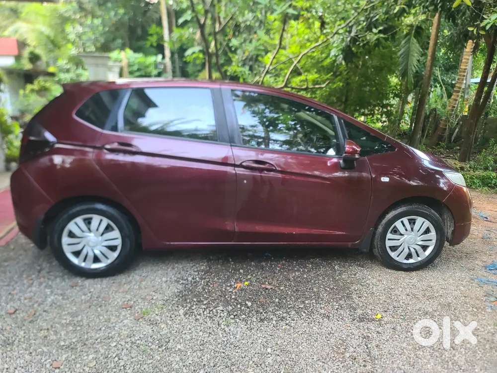 Honda Jazz Petrol Cvt Automatic 2nd Owner 2016
