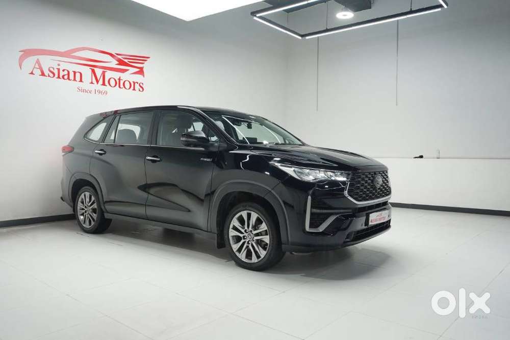 Toyota Innova Hycross 2.0 Zx (o) Hybrid 7 Str, 2023, Petrol