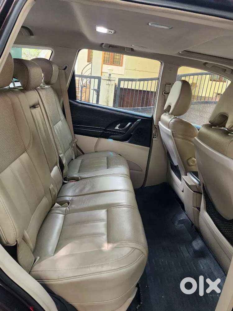 Mahindra Xuv500 Awd W10 (2016)