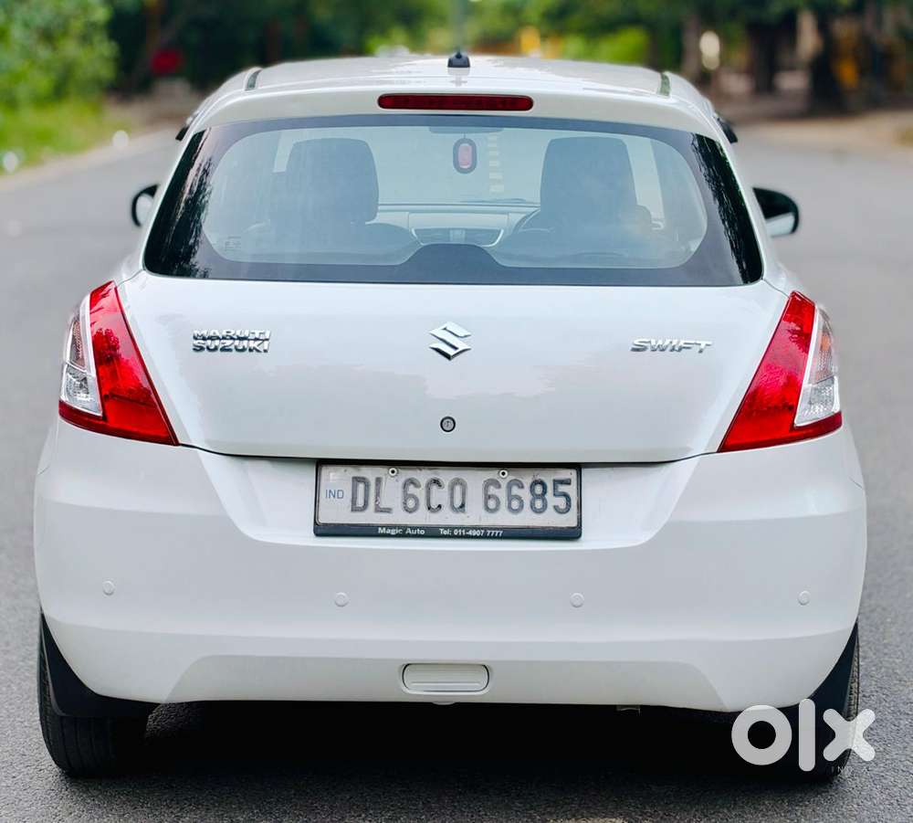 Maruti Suzuki Swift Lxi Optional-o, 2017, Cng & Hybrids