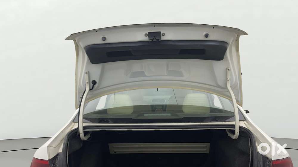 Volkswagen Vento 2010-2013 Petrol Highline, 2013, Petrol