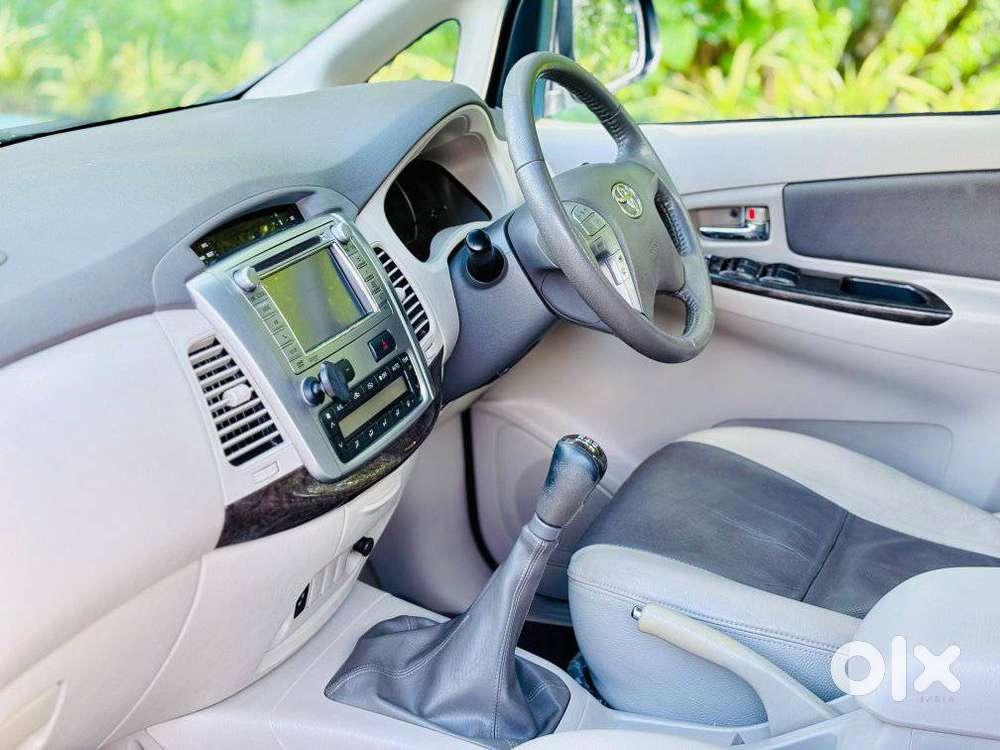 Toyota Innova 2.5 Z Diesel 7 Seater, 2013, Diesel