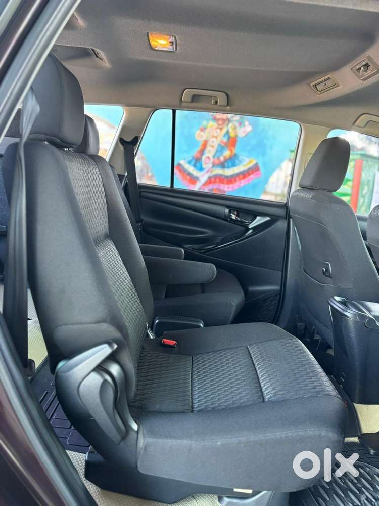 Toyota Innova Crysta 2.4 G Plus Mt 8 Str, 2021, Diesel