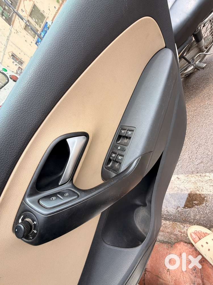 Volkswagen Ameo Petrol 2017