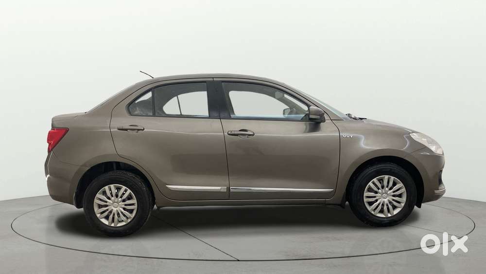 Maruti Suzuki Swift Dzire Amt Vxi, 2017, Petrol
