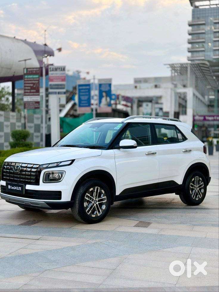Hyundai Venue Sx Plus Turbo Dct, 2025, Petrol