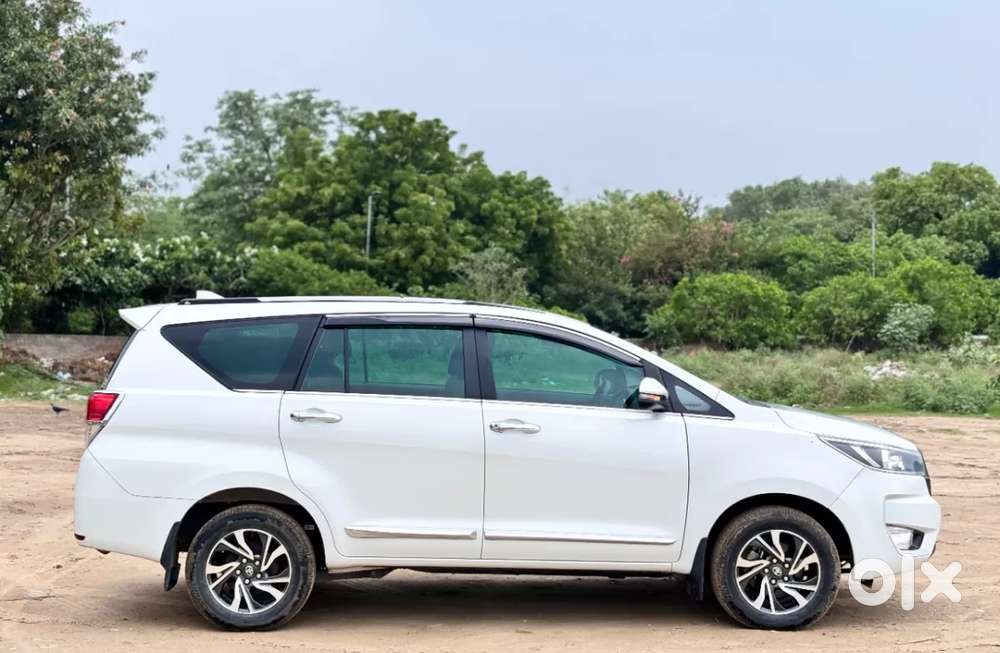 Toyota Innova Crysta, 2025, Diesel