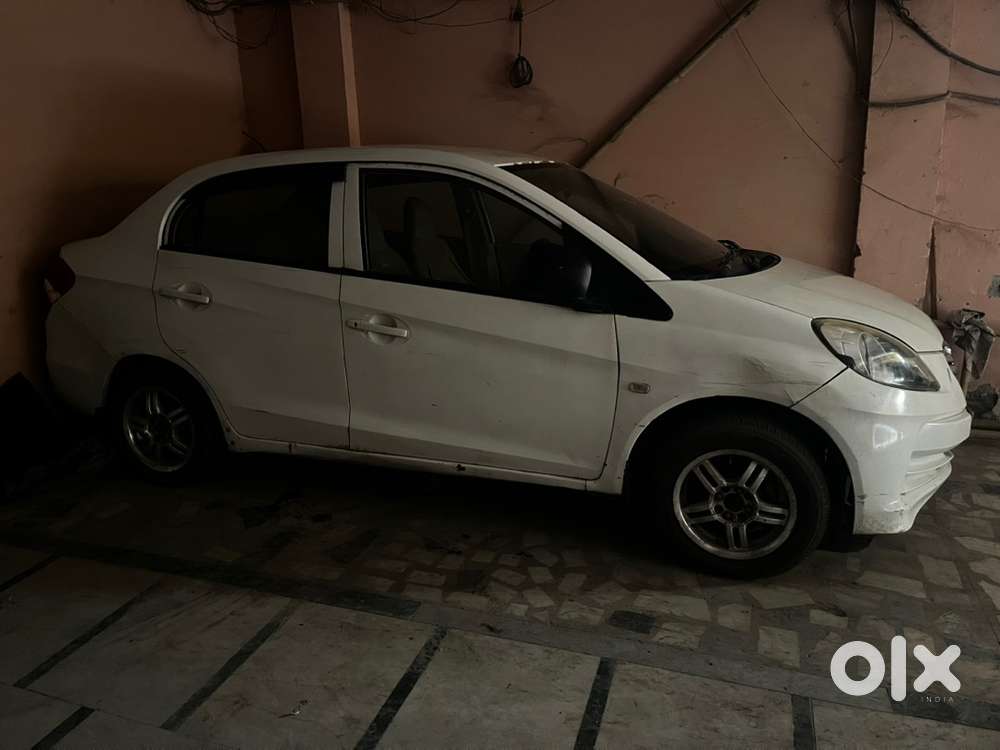 Honda Amaze 2015 Cng & Hybrids 80000 Km Driven