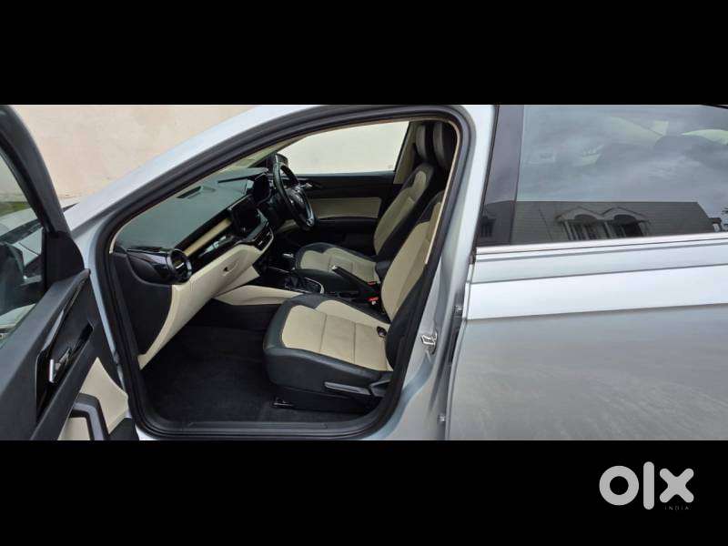 Skoda Slavia 1.0 Tsi Style At, 2023, Petrol