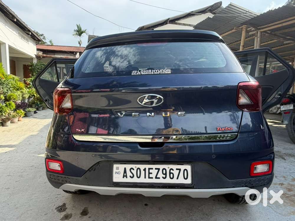 Hyundai Venue 2022 Petrol Well Maintained
