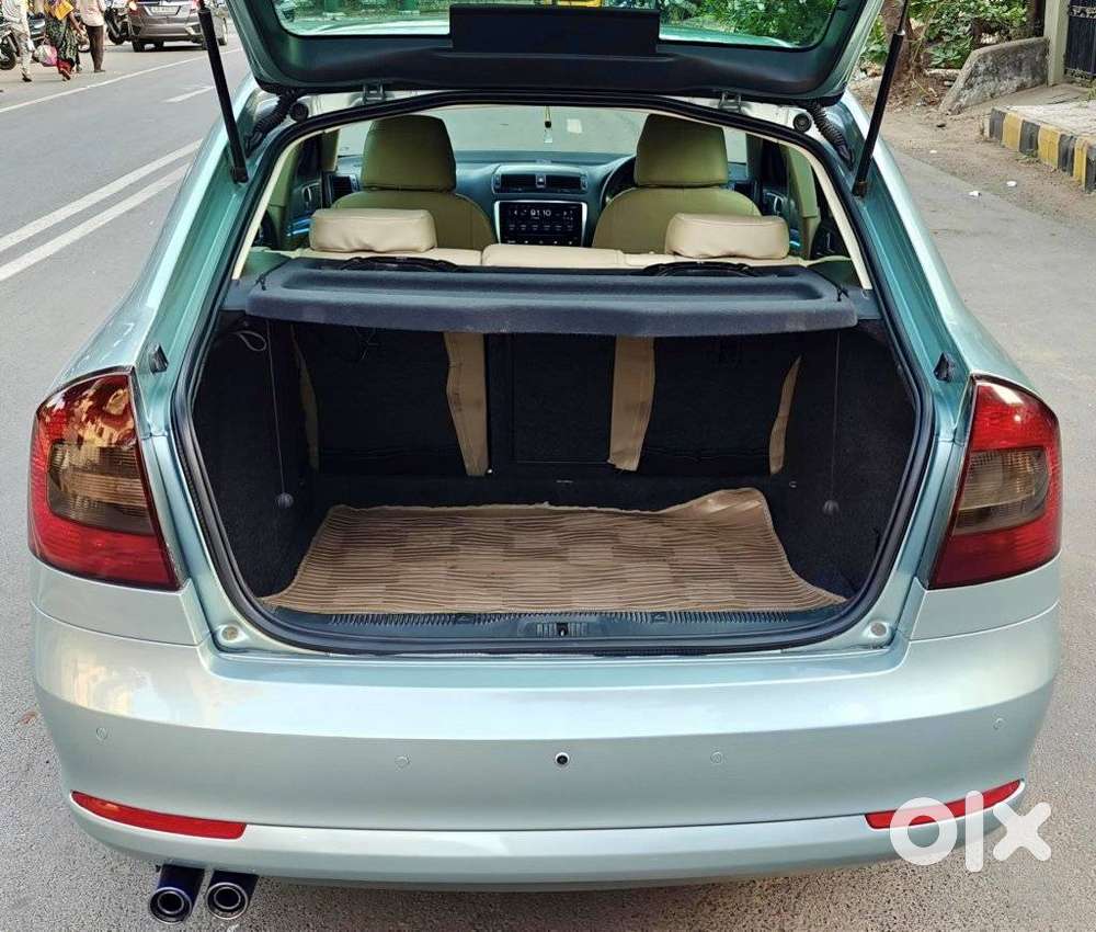 Skoda Laura Elegance 2.0 Tdi Cr At, 2012, Diesel