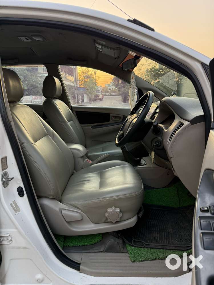 Toyota Innova 2.5 Gx (diesel) 7 Seater Bs Iv, 2013, Diesel