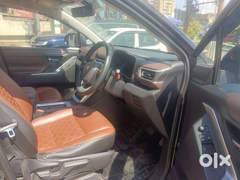 Toyota Innova Hycross 2.0 Vx Hybrid 7 Str, 2023, Petrol