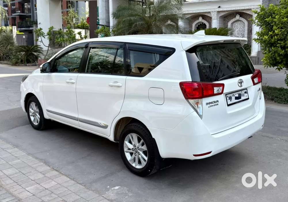 Toyota Innova Crysta 2.4 G Mt 7 Str, 2018, Diesel