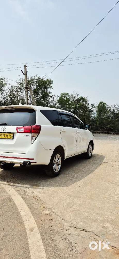 Toyota Innova Crysta 2017 Diesel Mt Second Owner