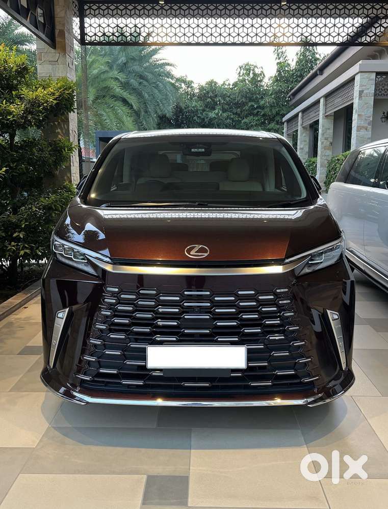 Lexus Lm 350h 7 Seater Vip, 2026, Petrol
