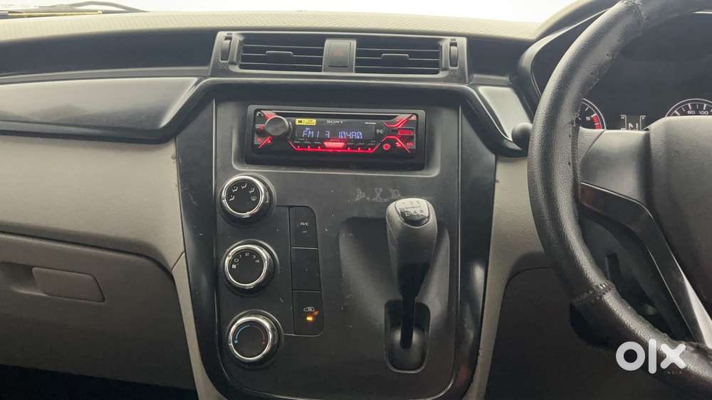 Mahindra Kuv 100 2016-2017 Mfalcon G80 K4, 2017, Petrol