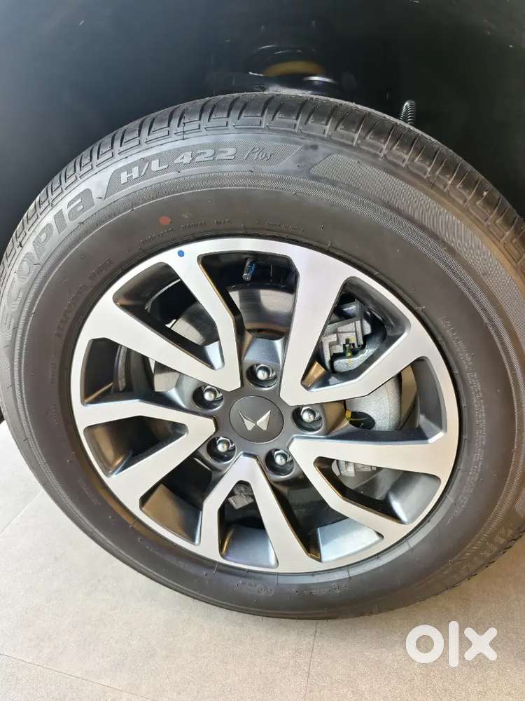 All Mahindra Xvu Available Jalandhar Mahindra Showroom