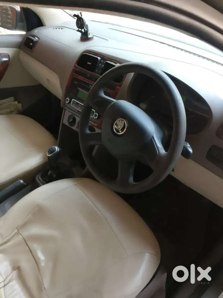 Skoda Rapid Ambition Diesel 2013