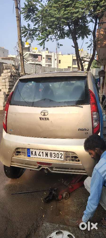 Tata Nano (lx)