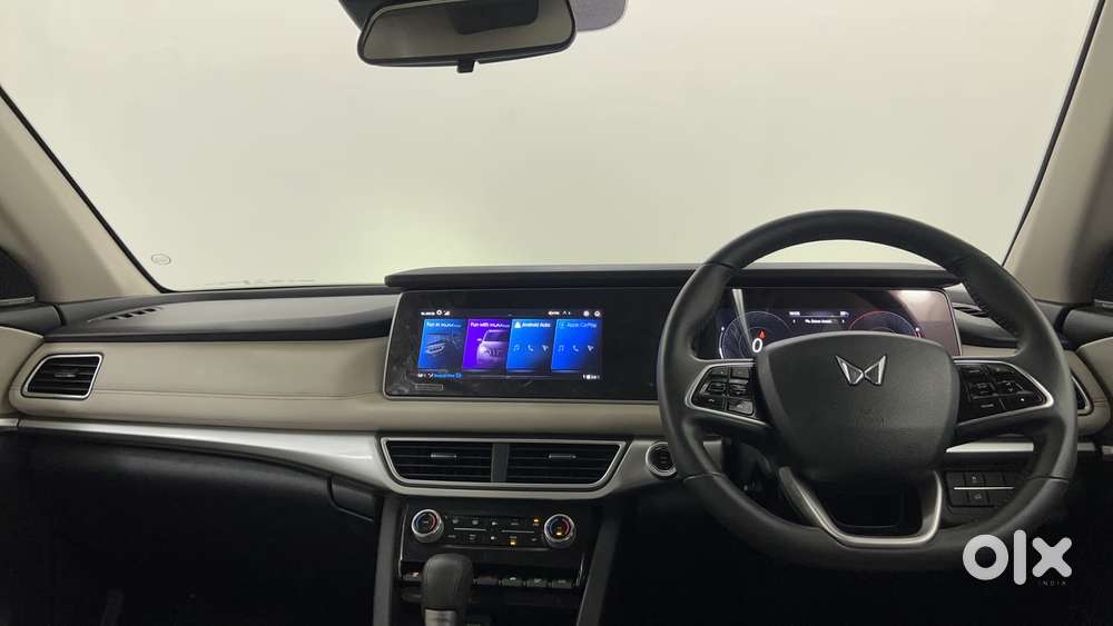 Mahindra Xuv700 2.2 Ax 7 Diesel At Luxury Pack Str, 2022, Diesel
