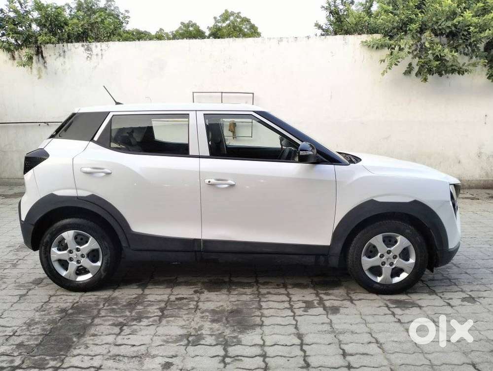 Mahindra Xuv 3xo, 2025, Petrol