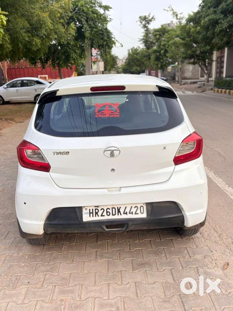 Tata Tiago 2017 Petrol 2nd Owner