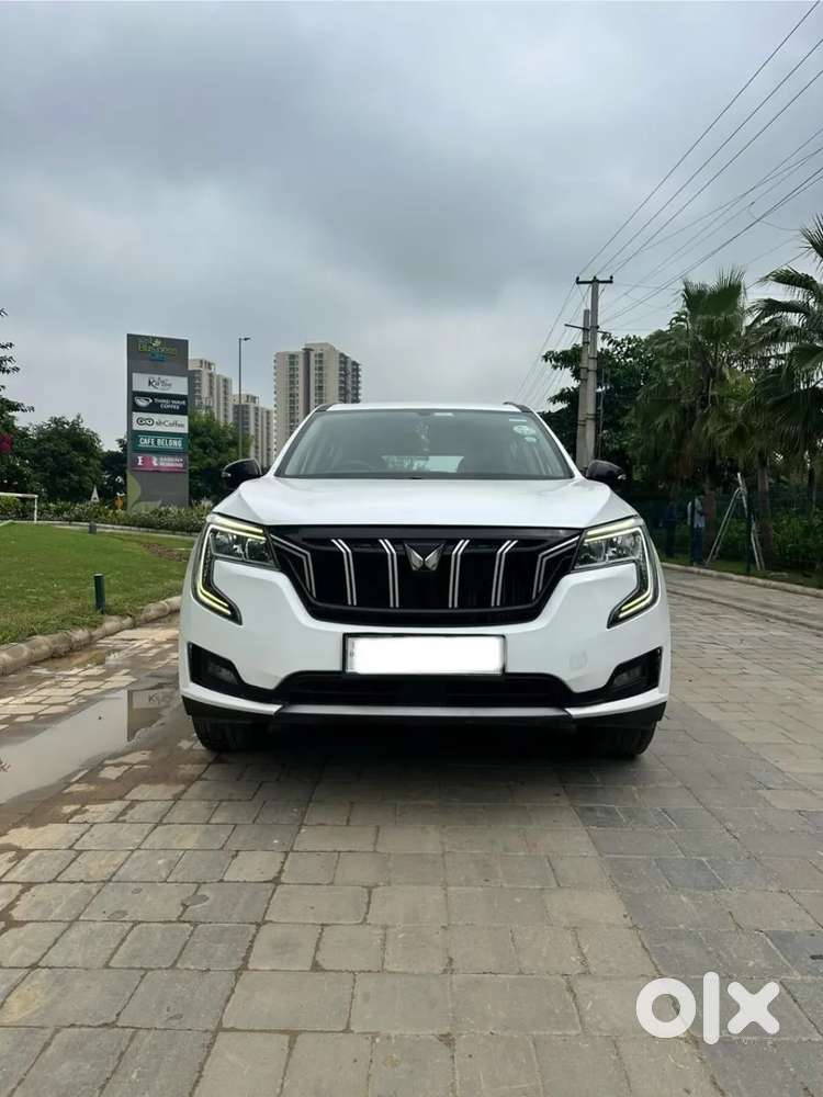 Mahindra Xuv700 Ax 3 Petrol Mt 5 Str (e), 2022, Petrol