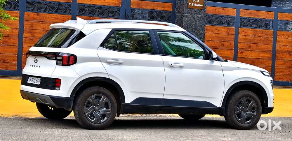 Hyundai Venue, 2025, Petrol