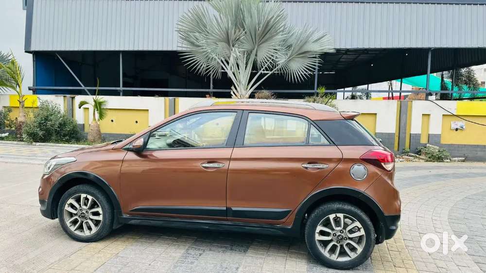 Hyundai I20 Active 2015 Diesel 102000 Km Driven