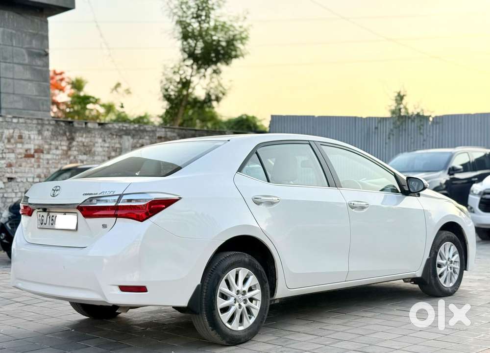 Toyota Corolla Altis [2014-2017] 1.8 G Cvt, 2017, Petrol