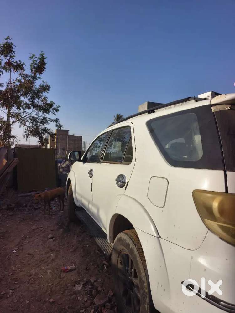 Toyota Fortuner 2012