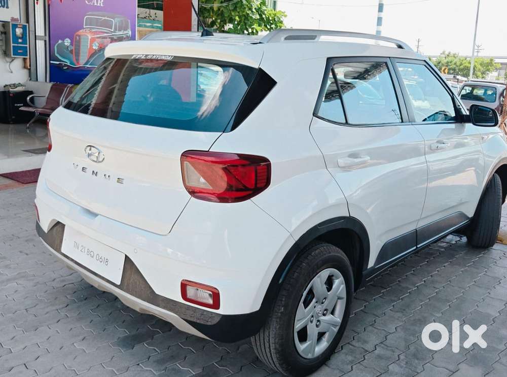 Hyundai Venue S, 2022, Petrol