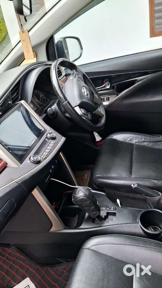 Toyota Innova Crysta 2017 All Orginal All Servise Show 200000 Lacks Ex
