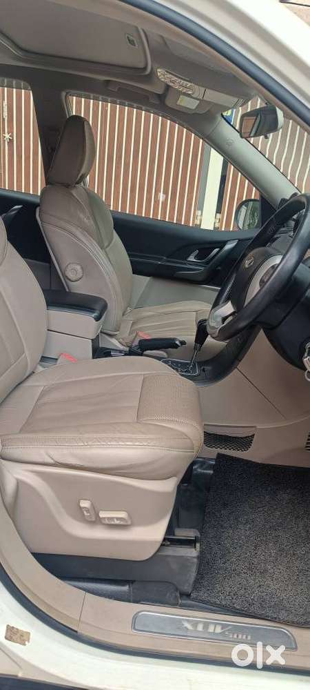 Mahindra Xuv500 At W10 Fwd, 2016, Diesel