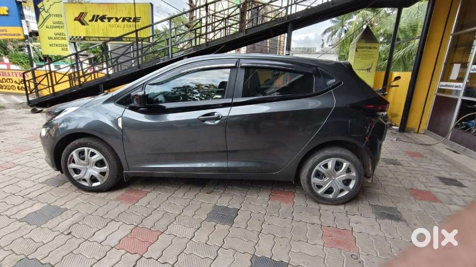 Tata Altroz 1.2 Xm Plus, 2021, Petrol