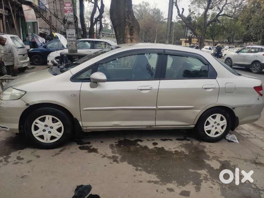 Honda City Zx 2005 Petrol Well Maintained