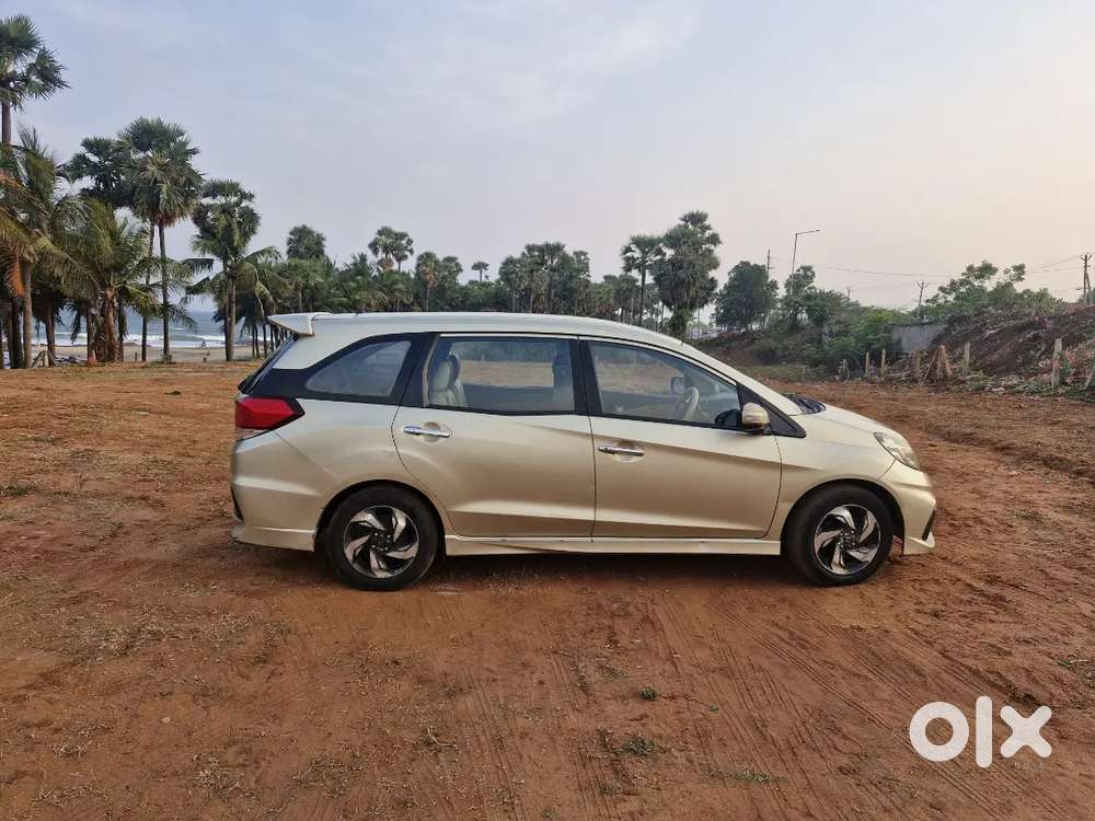 Honda Mobilio 2015 Diesel Well Maintained
