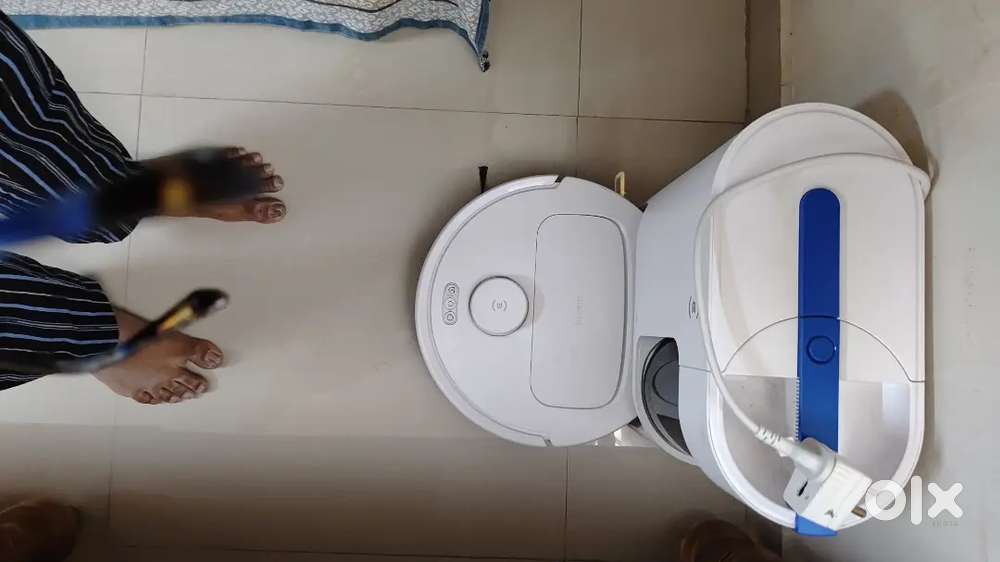 Debot - Bot for house cleaning - Mop and vaccum