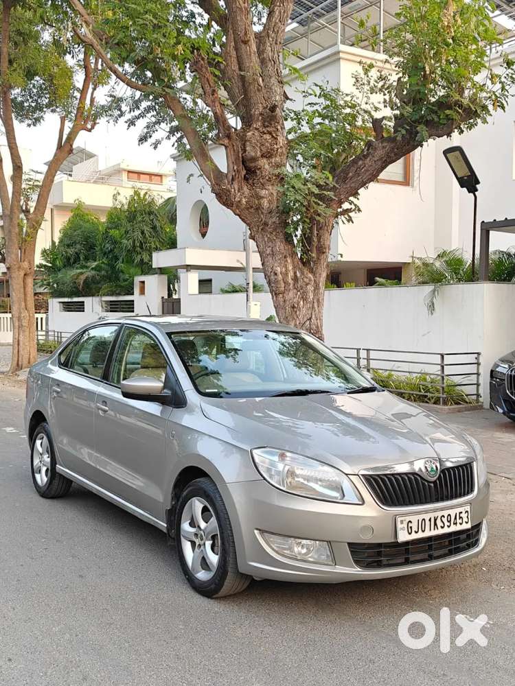 Skoda Rapid 1.6 Mpi At Elegance, 2013, Petrol